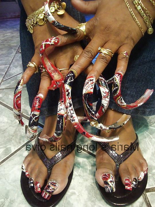 25P My friend toenails