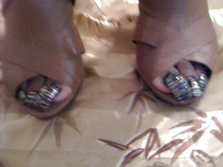 25P My friend toenails