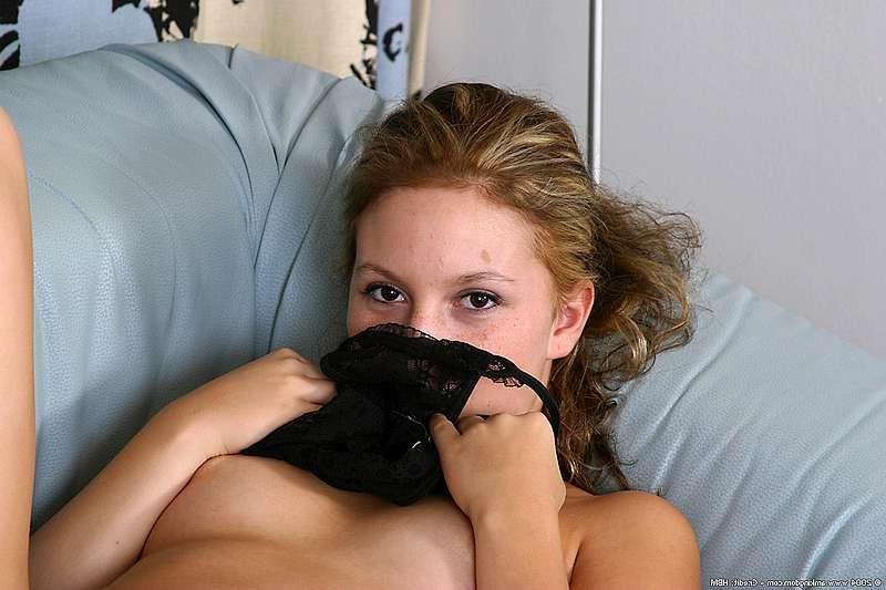 15P Sniffing her own panties