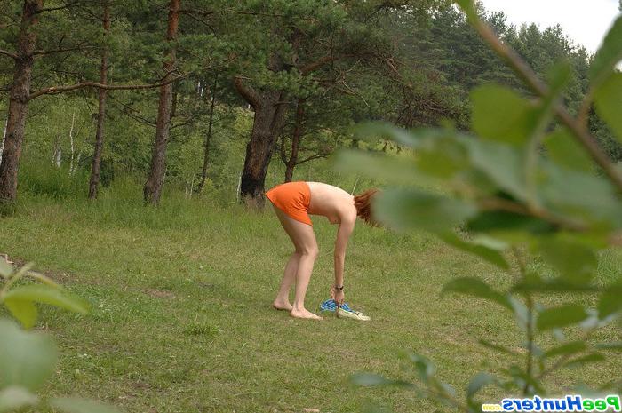 16P Little babe makes her pussy gush like a fountain