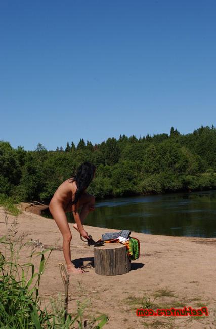 16P Exciting teen peeing naked near the lake