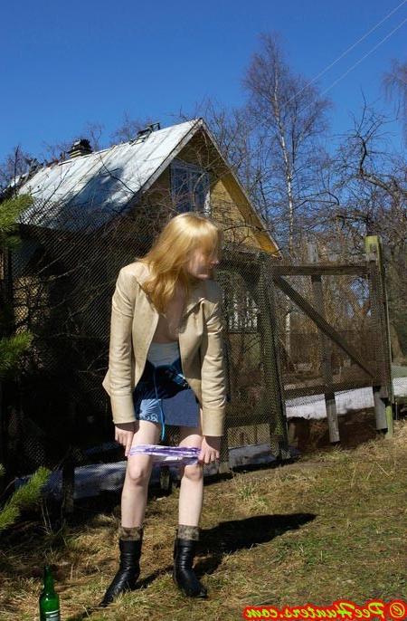 16P Spying on peeing and sunbathing teen