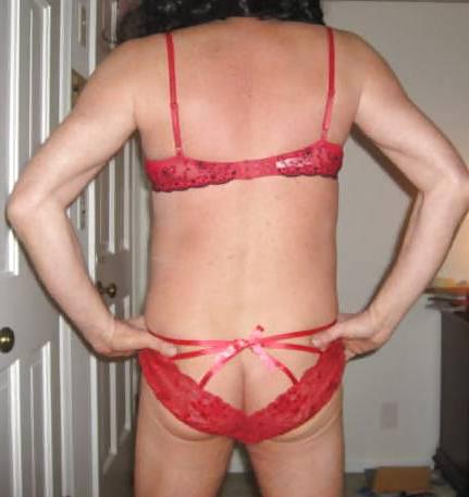 25P Sissy Loves Her Cage Back Panties