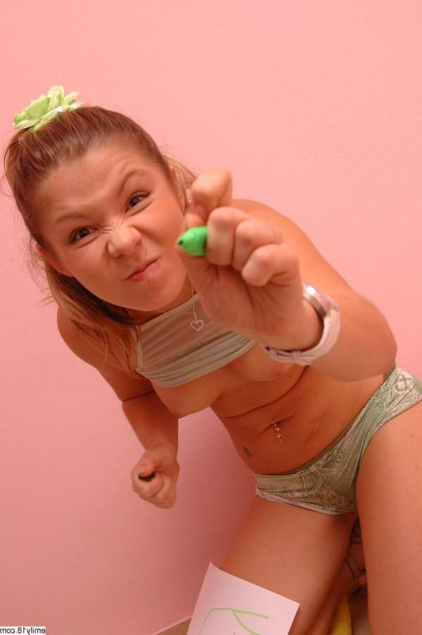 16P Tiny babe with pussy cameltoe plays with soft tip pen