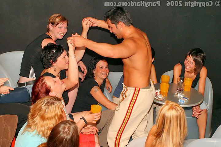 12P Discotheque hosting a drunk xxx orgy