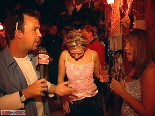 15P Drunk amateurs flash some skin