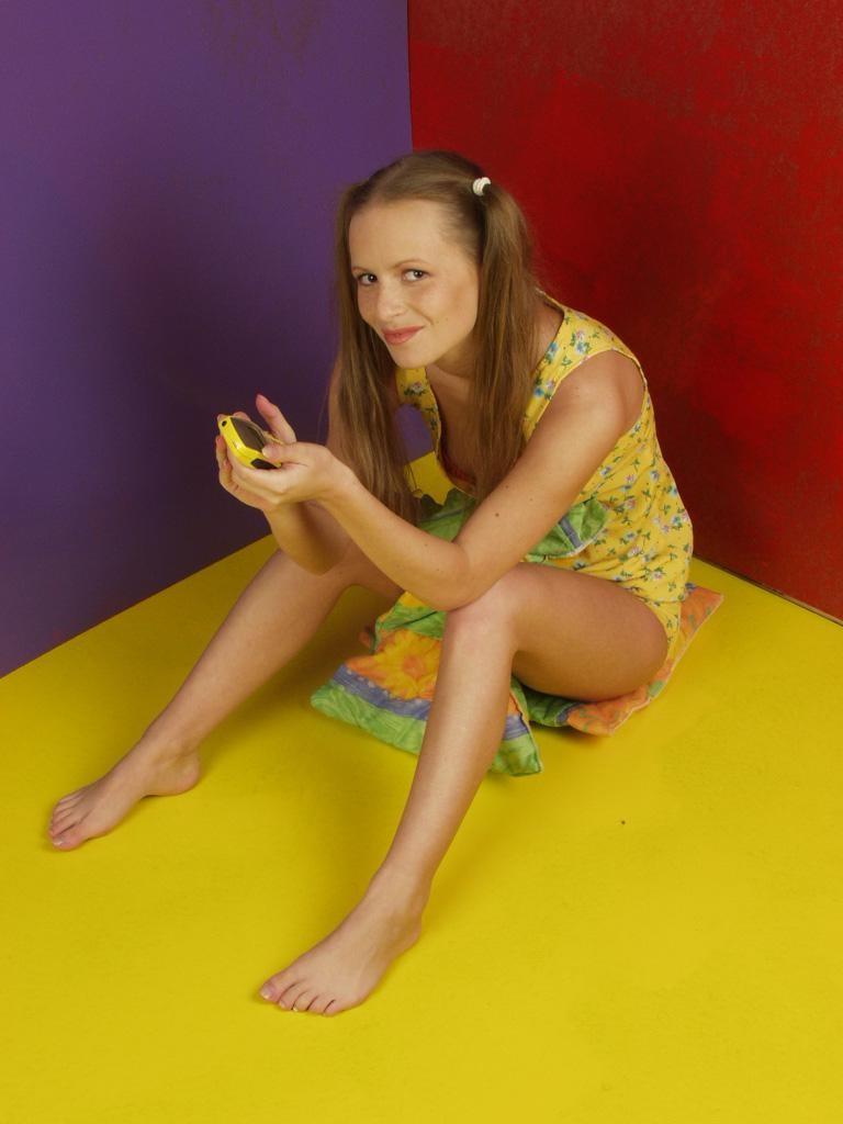 20P Gorgeous busty blonde teen spreading her pussy