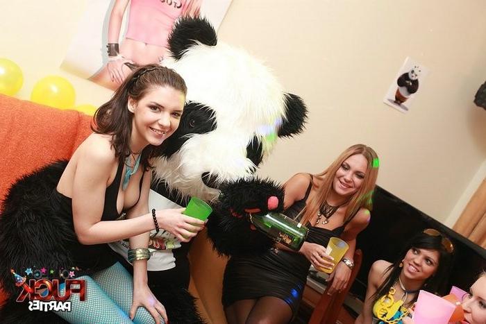 8P wild student sex scenes from the best college fuck parties