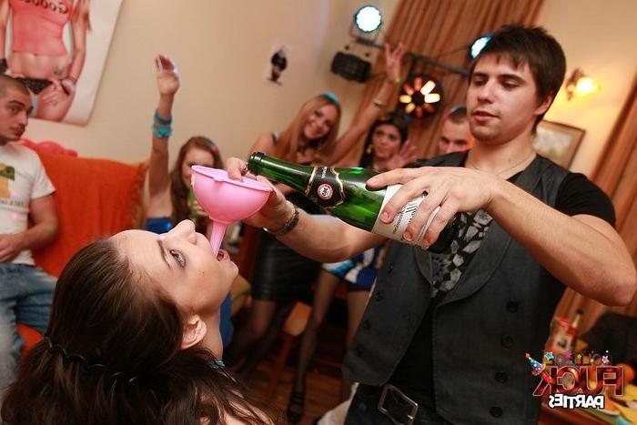 8P wild student sex scenes from the best college fuck parties