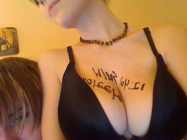 15P Busty emo teen GF sucking on cock in homemade pix