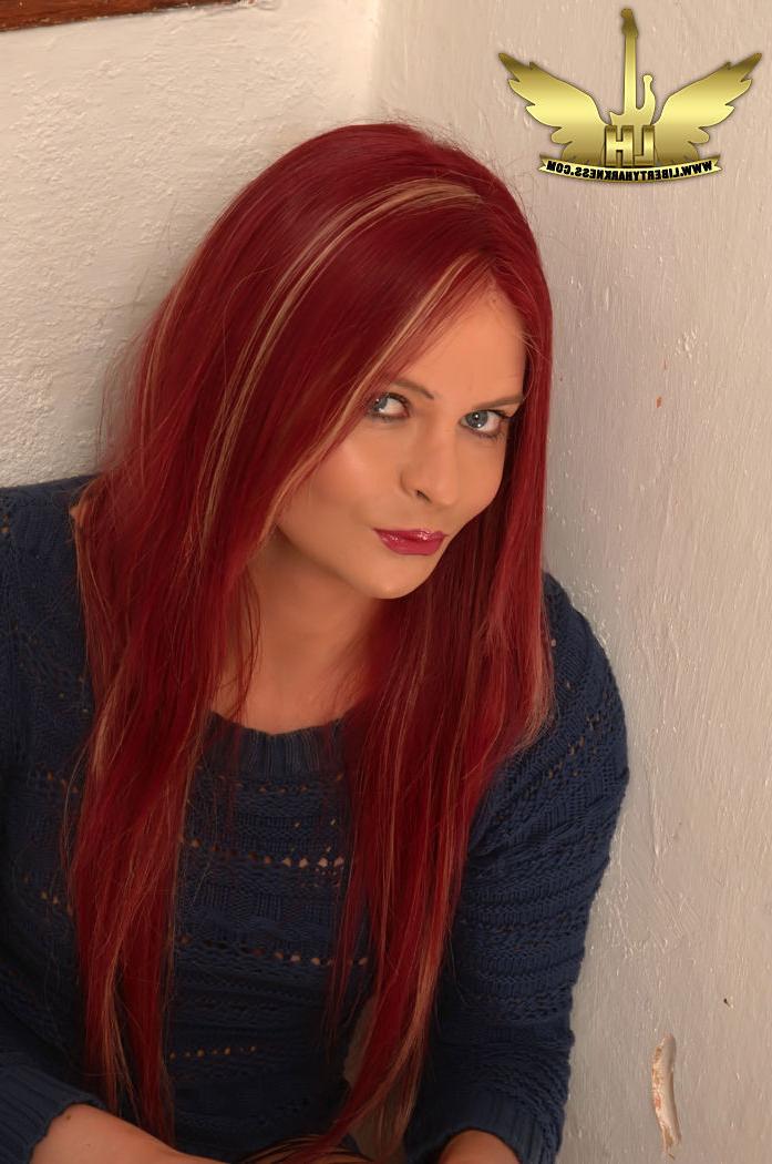 16P Beautiful UK shemale with red hair