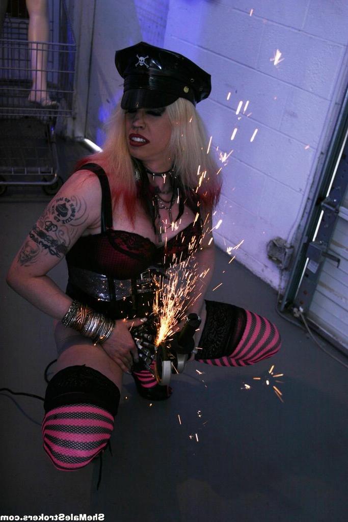 15P Hard cock heavy metal blonde shemale dick stroker