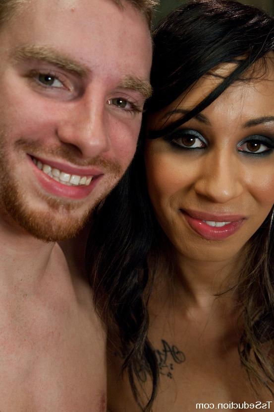 15P Shemale pornstar Sebastian Keys up close and personal