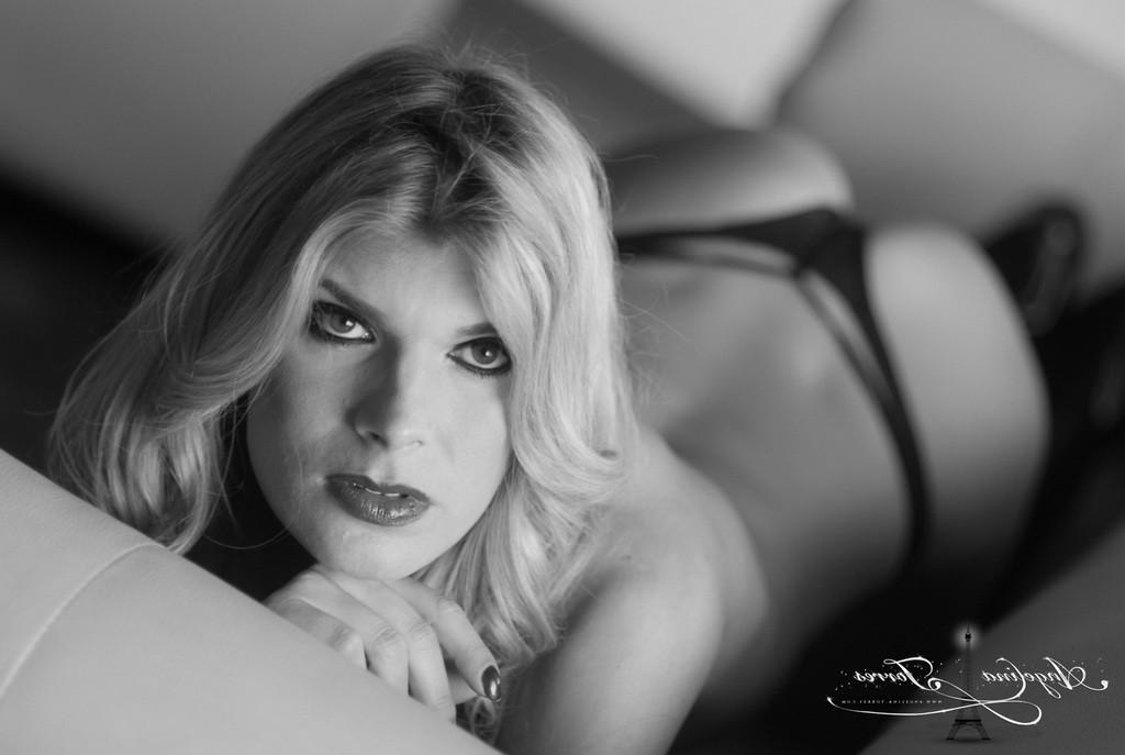 16P Beautiful blonde shemale Angelina
