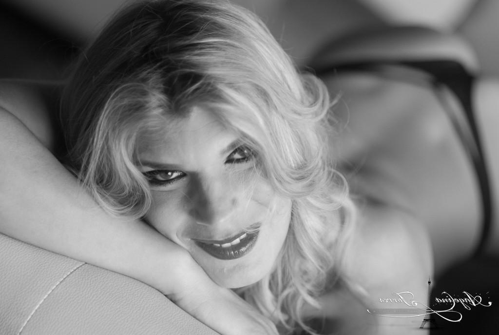 16P Beautiful blonde shemale Angelina