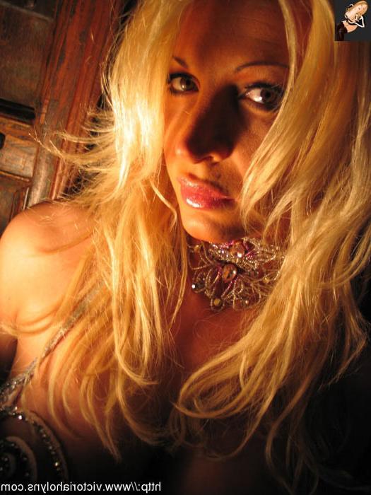 7P Blonde shemale bombshell teases and pleases