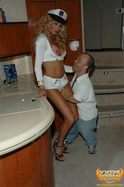 16P Shemale gets her dick sucked by a dwarf