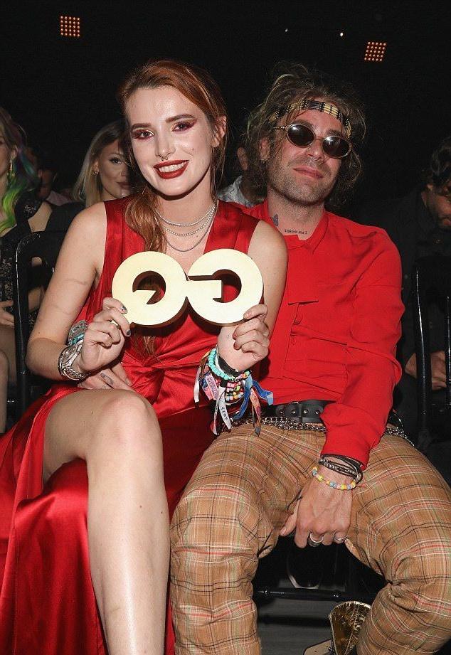 16P Bella Thorne Sexy