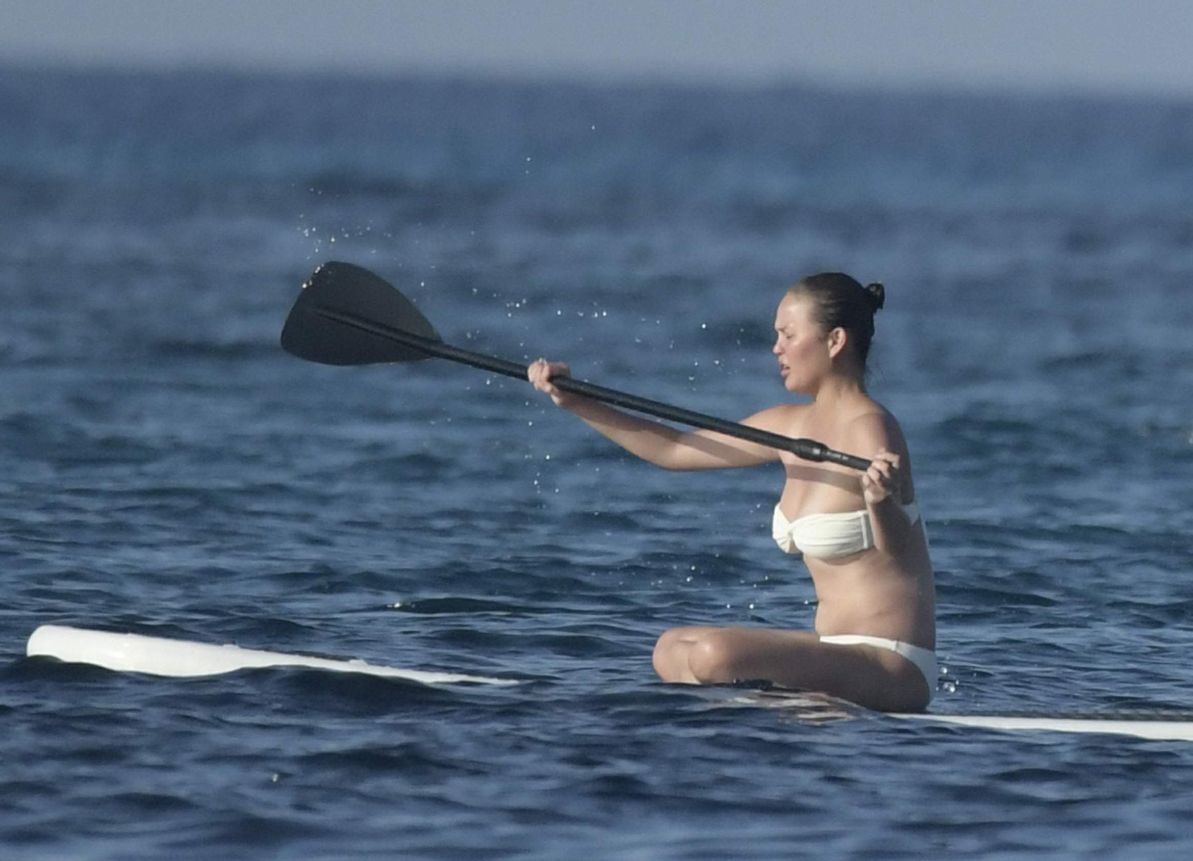 19P Chrissy Teigen Sexy