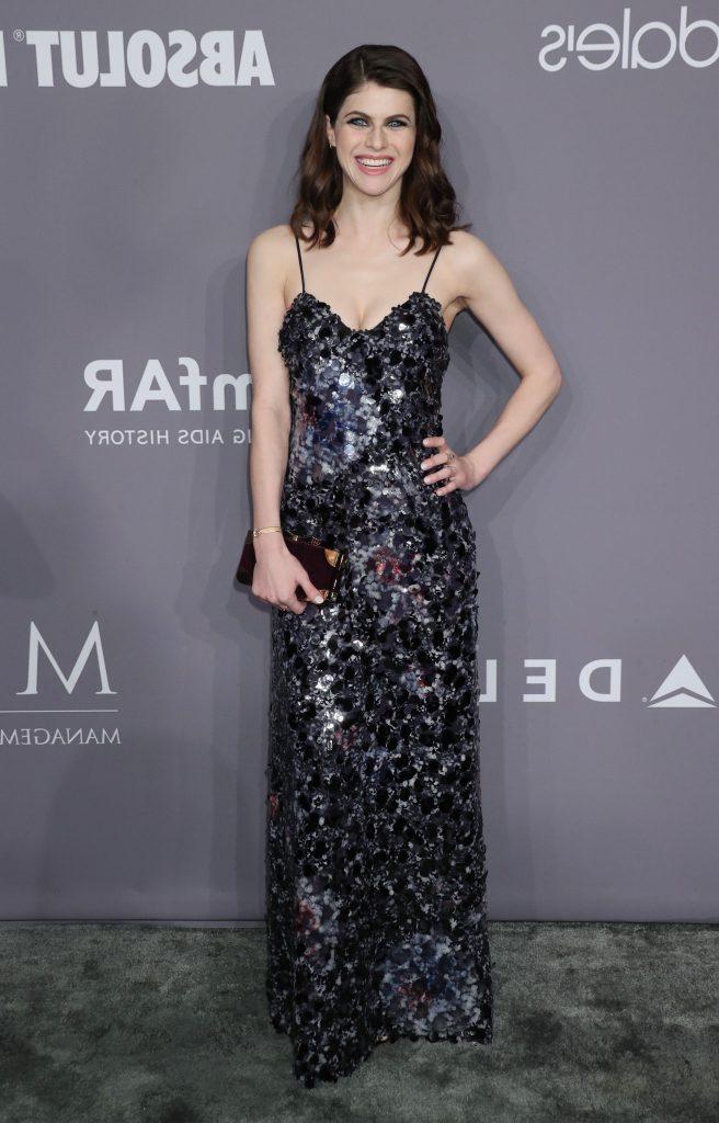7P Alexandra Daddario Sexy