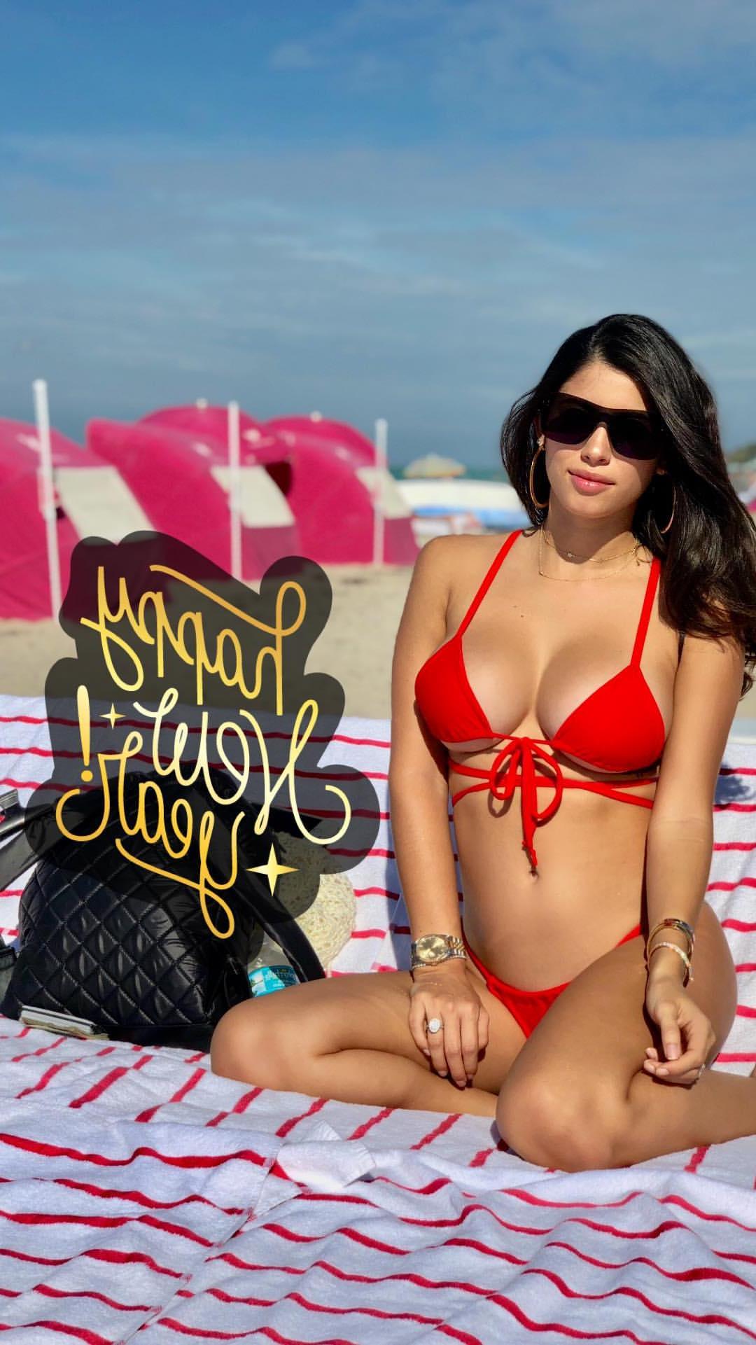 25P Alexandra Rodriguez Sexy