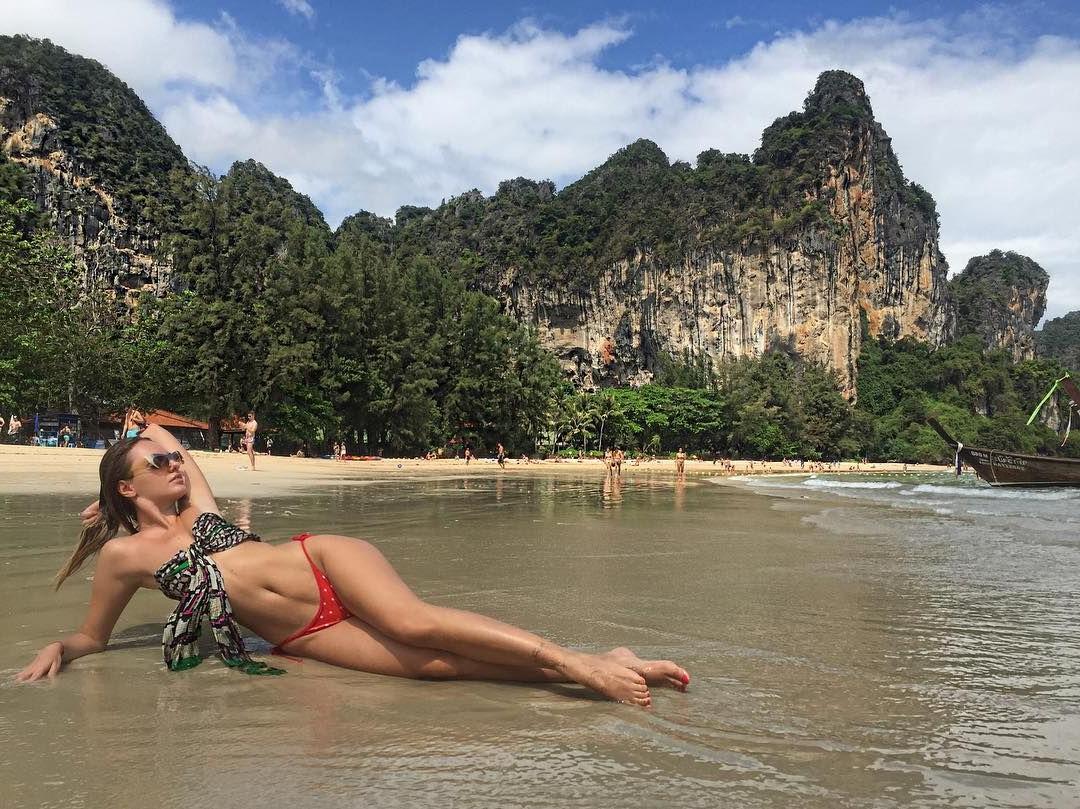 10P Alexandra Stan Sexy Photos