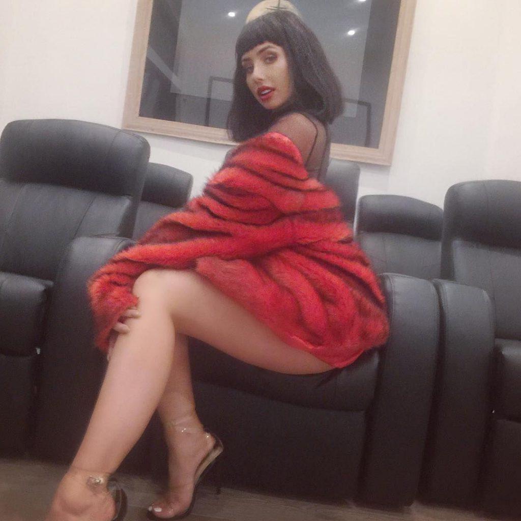 25P Alexis Fallon Sexy