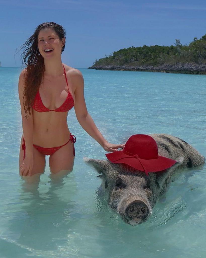 14P Amanda Cerny Sexy