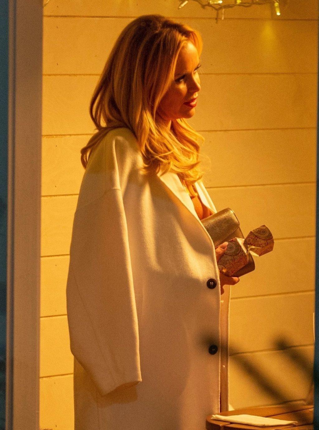 23P Amanda Holden Sexy