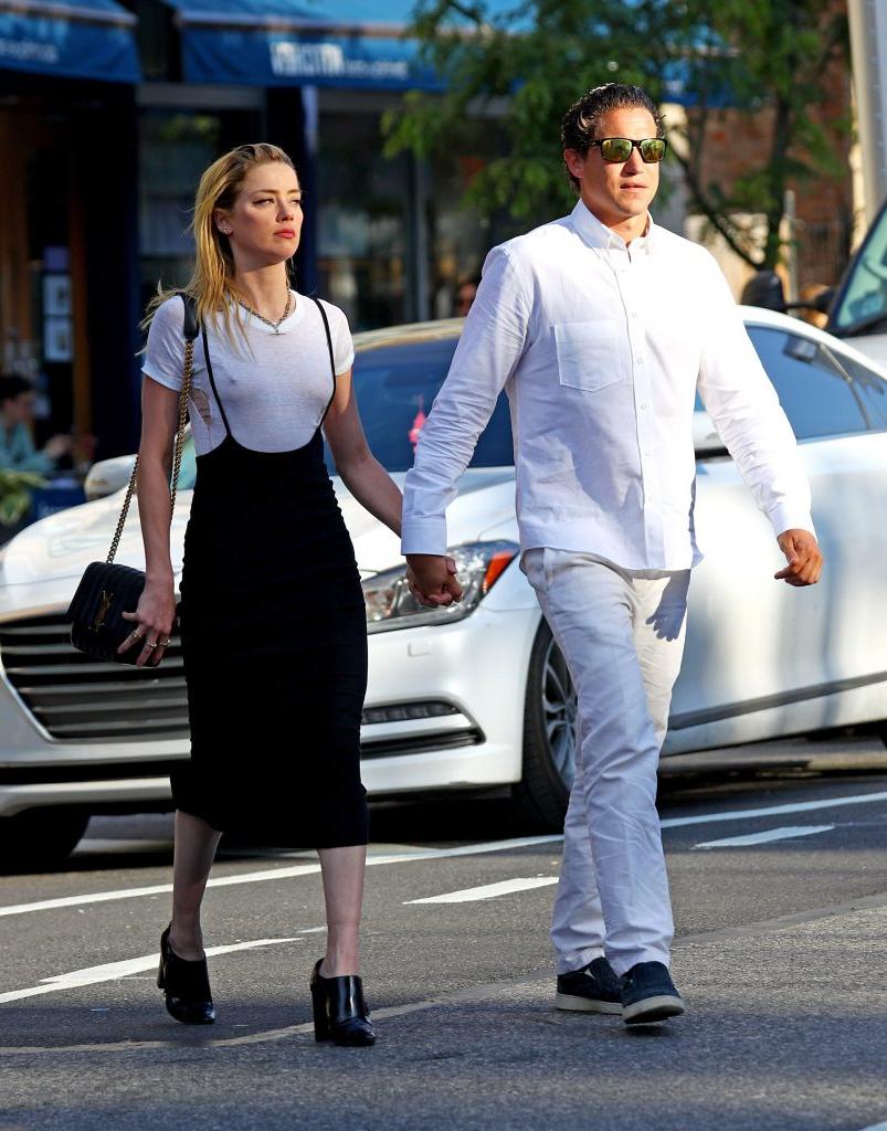 16P Amber Heard Sexy