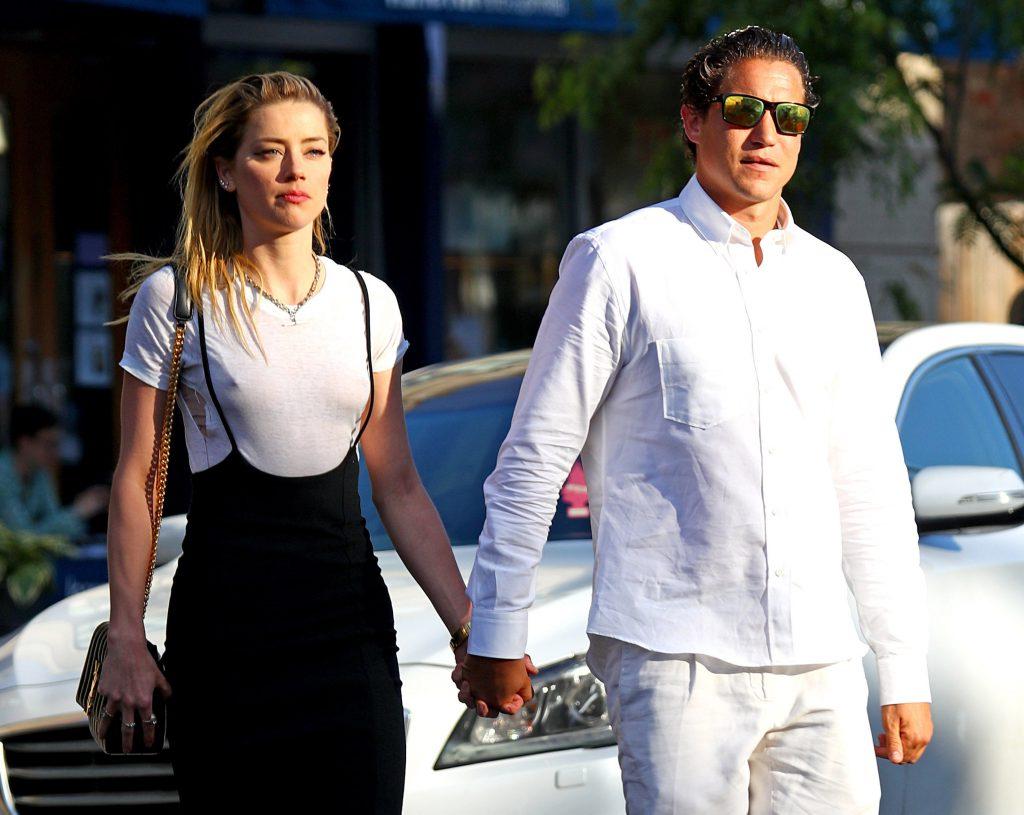 16P Amber Heard Sexy