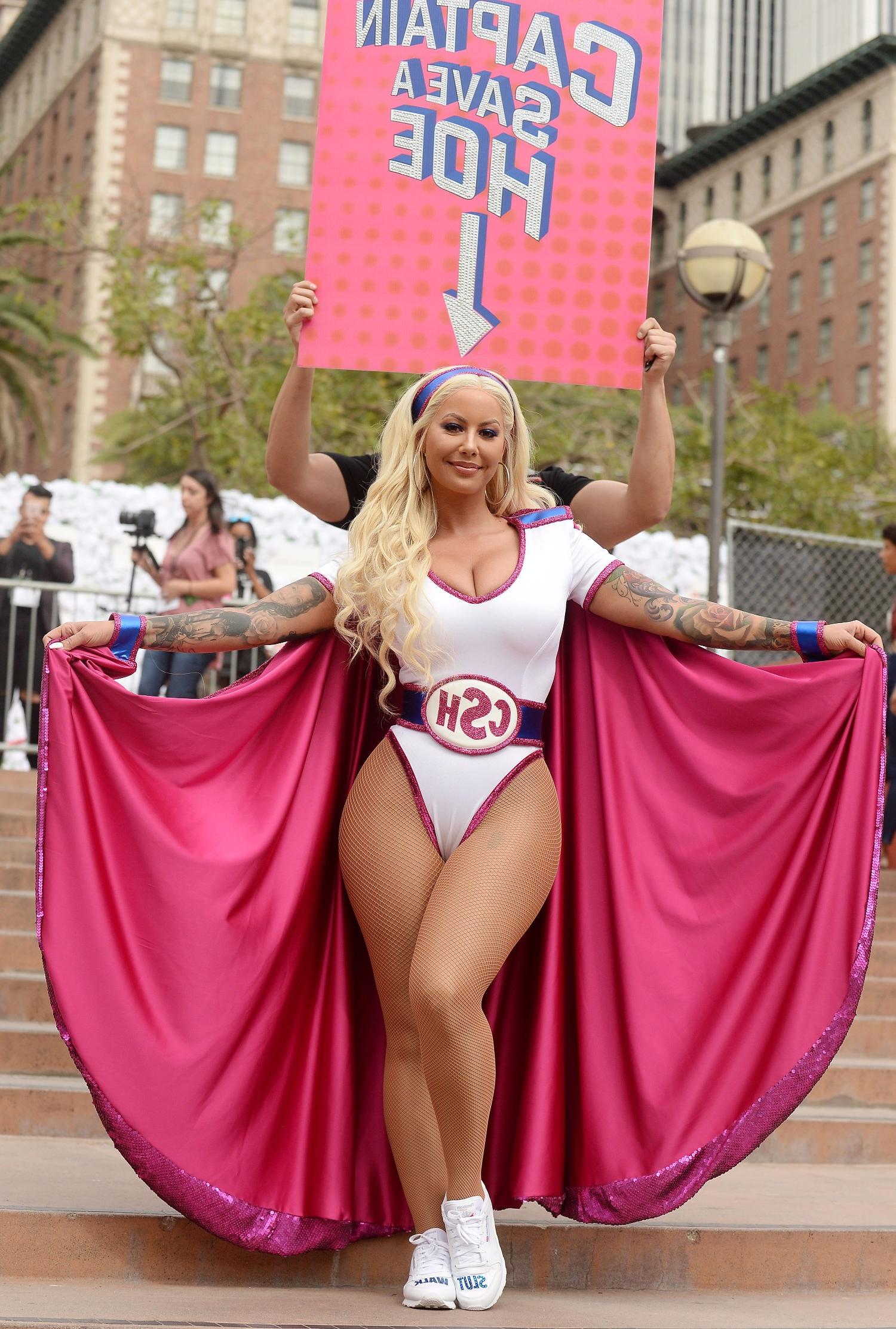 11P Amber Rose Sexy