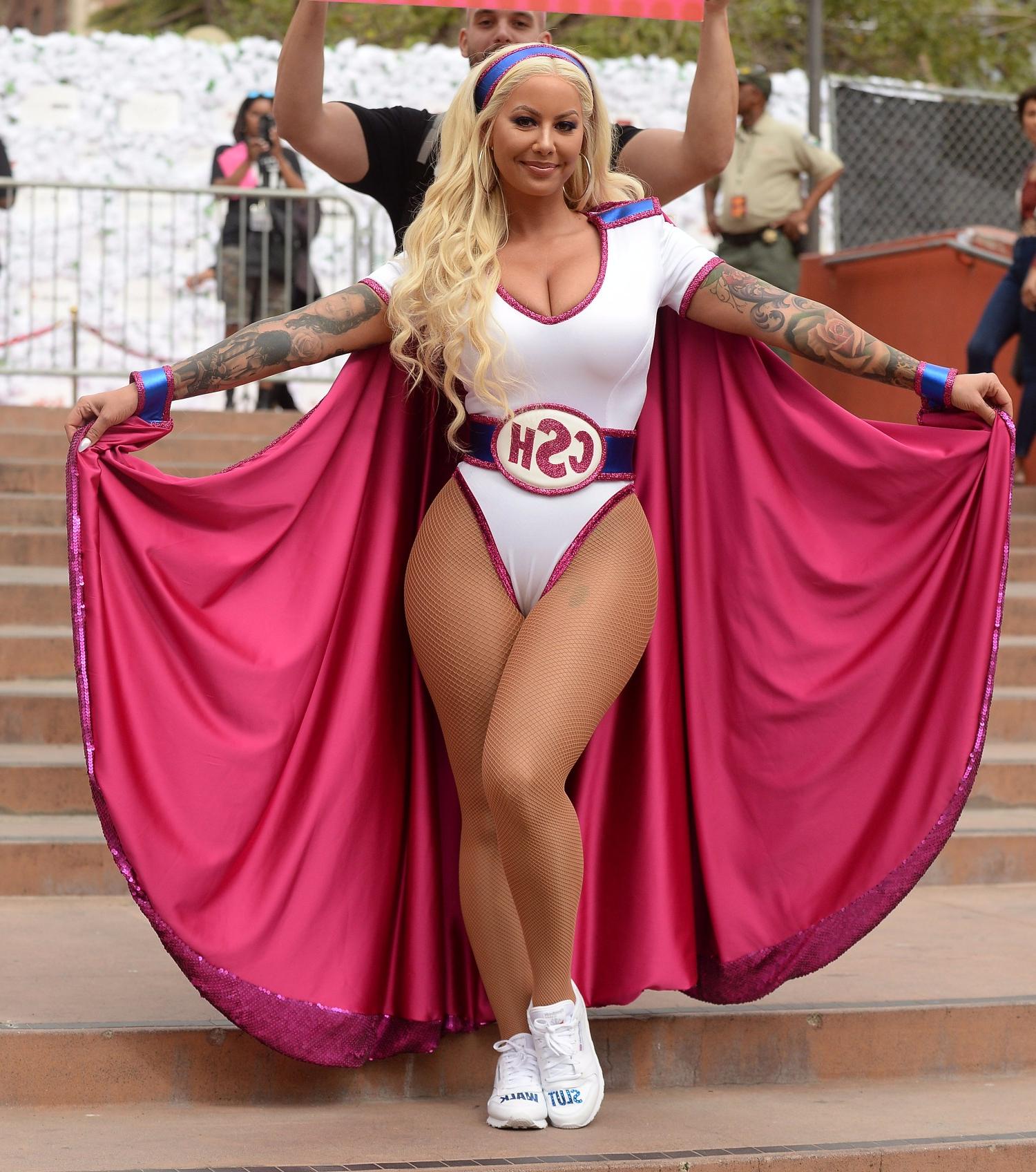 11P Amber Rose Sexy