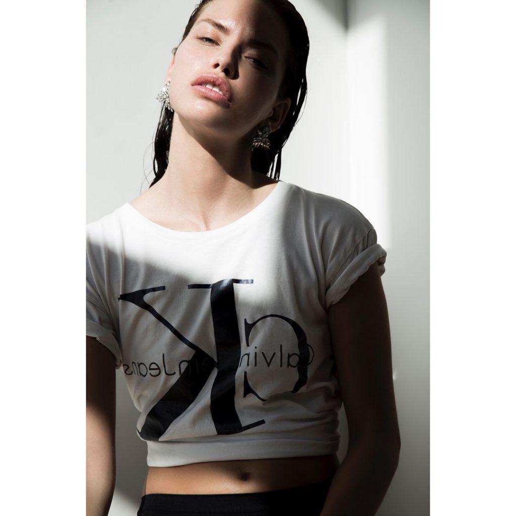 25P Amelie Lamarche Sexy