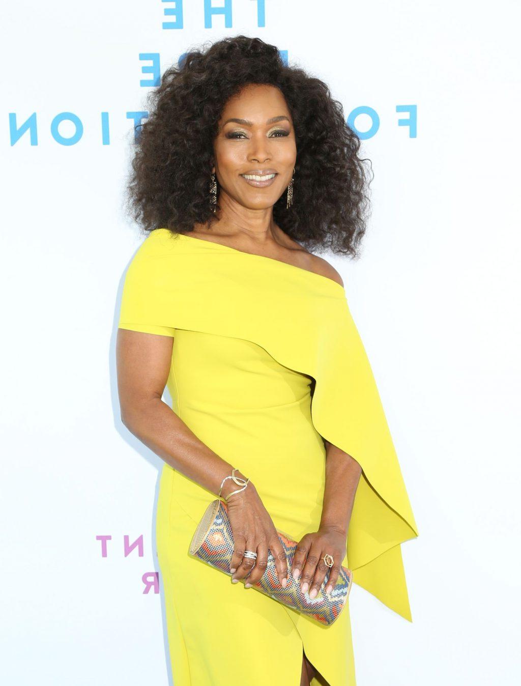 4P Angela Bassett Sexy