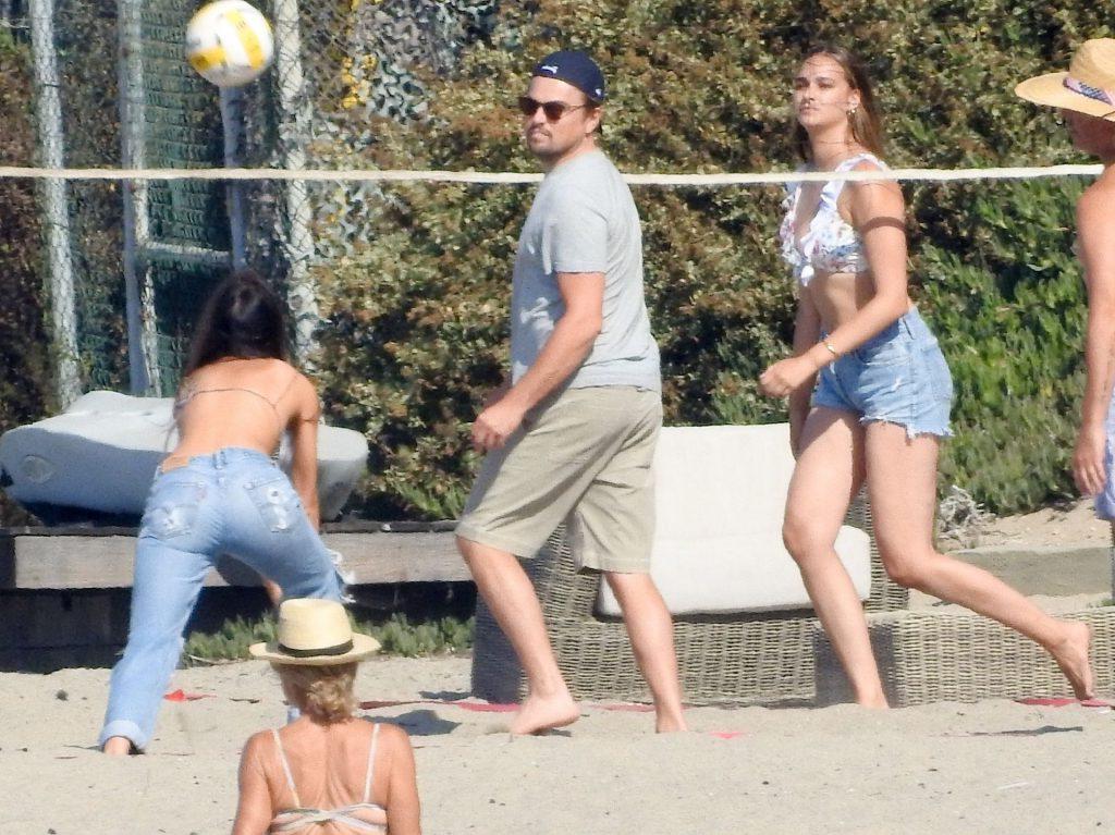 4P Camila Morrone & April Love Geary Hot