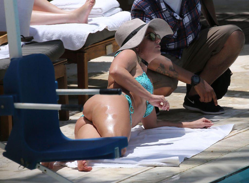 25P Britney Spears Sexy