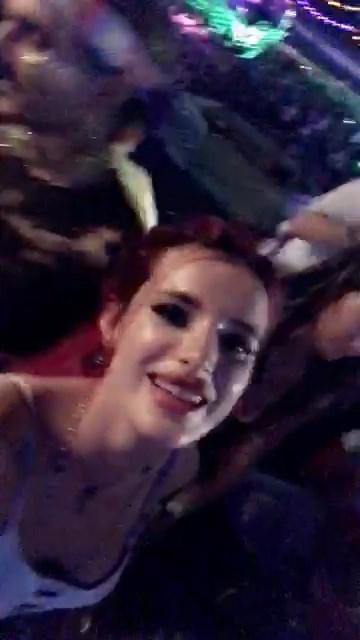 25P Dani Thorne & Bella Thorne Sexy