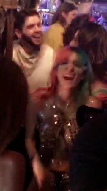 25P Dani Thorne & Bella Thorne Sexy