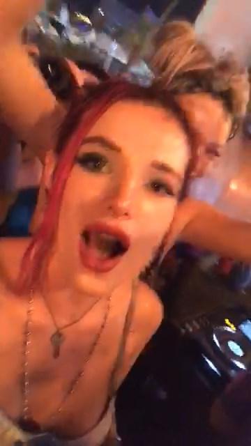25P Dani Thorne & Bella Thorne Sexy