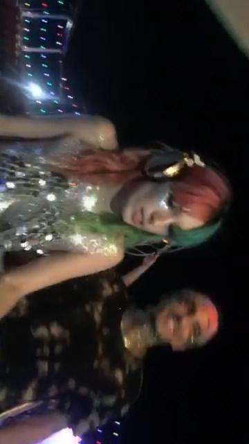 25P Dani Thorne & Bella Thorne Sexy