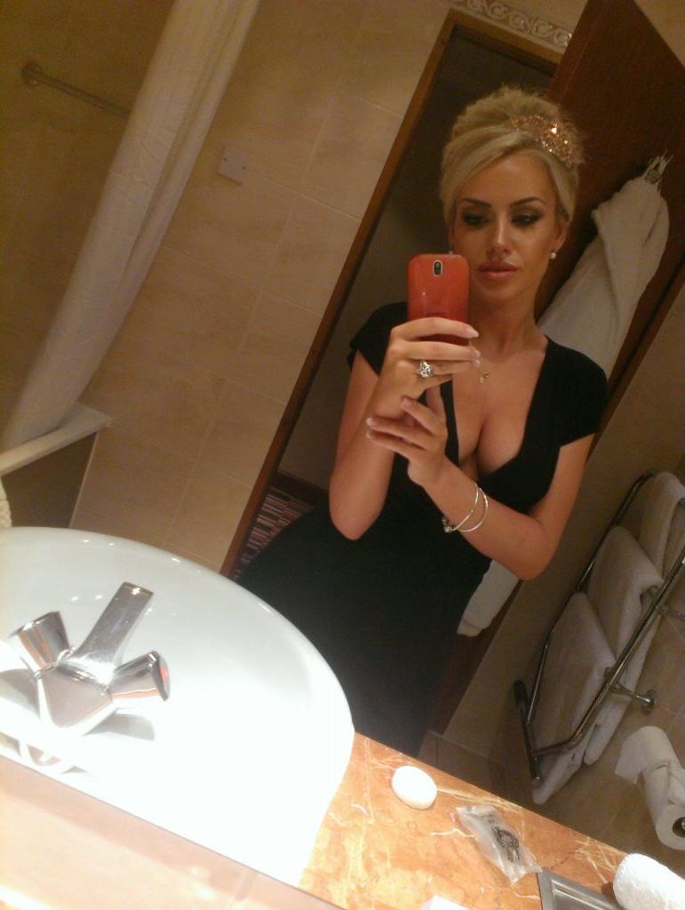 25P Eilidh Scott The Buxom Beauty: Leaks Edition
