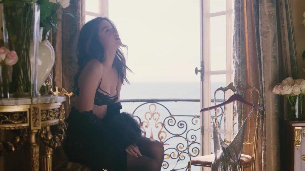 25P Hailee Steinfeld Sexy