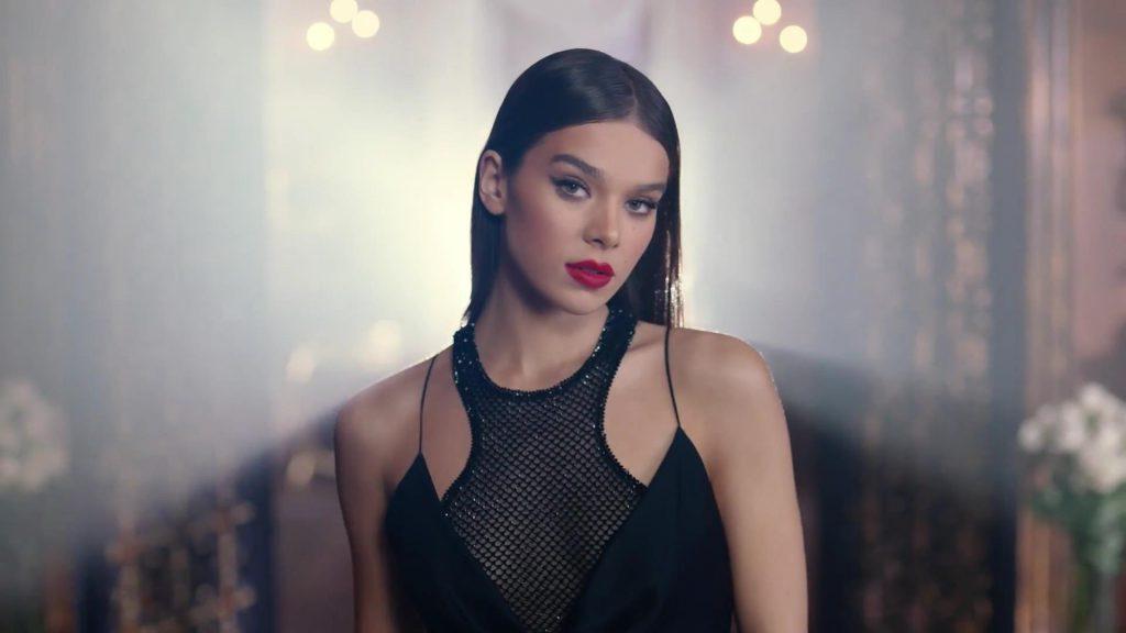 25P Hailee Steinfeld Sexy