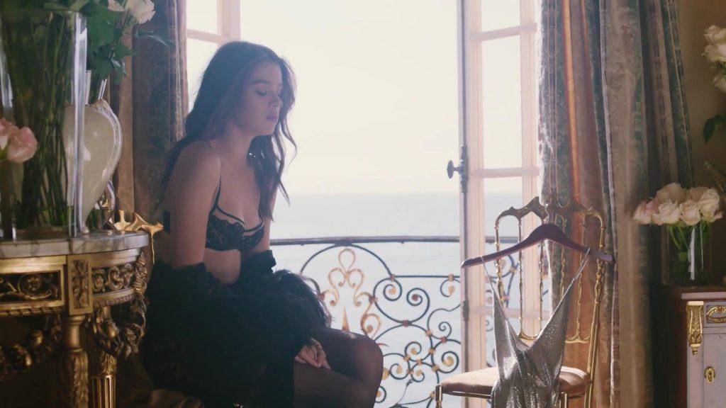 25P Hailee Steinfeld Sexy