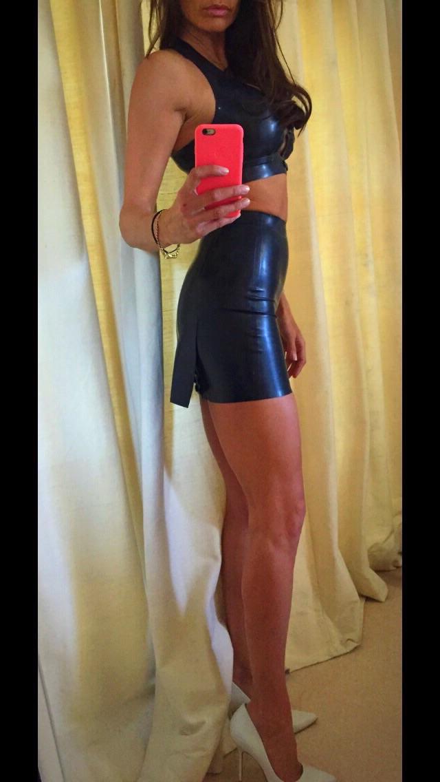 16P Melanie Sykes Looks Stacked And Fit As Fuck (Leaks)