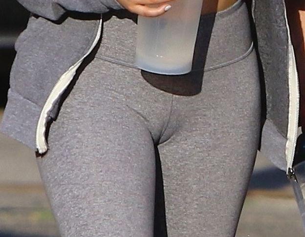 13P Ariel Winter Cameltoe