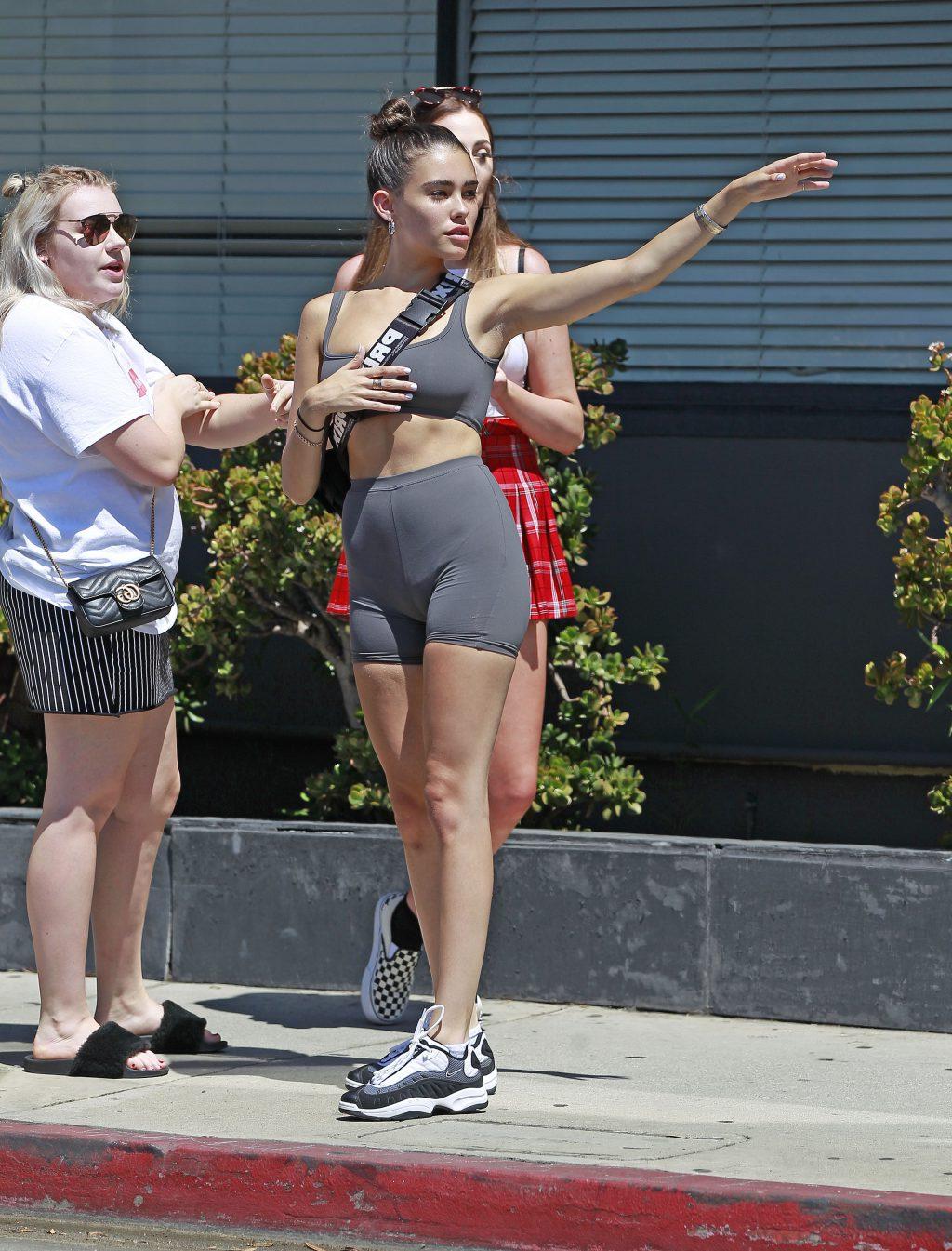 15P Madison Beer Cameltoe