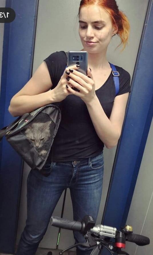 25P I wanna Fuck this Slut so bad