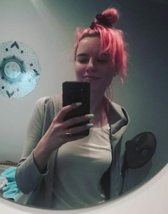 25P I wanna Fuck this Slut so bad